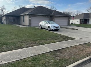 143 Brooke Woode Dr, Brookville, OH 45309