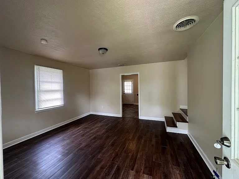 1307 Drew Ave — Photo 7
