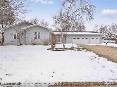 1822 Continental Dr, Cedar Falls, IA, 50613