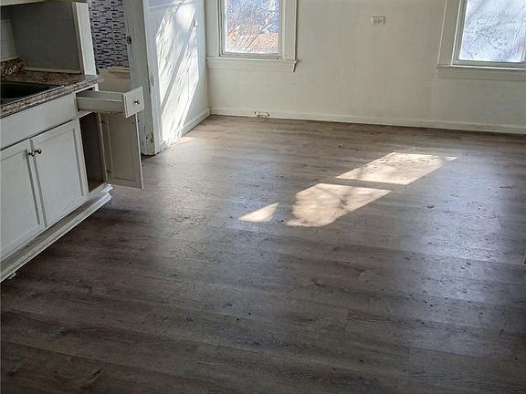 3rd image of 6110 Denison Ave