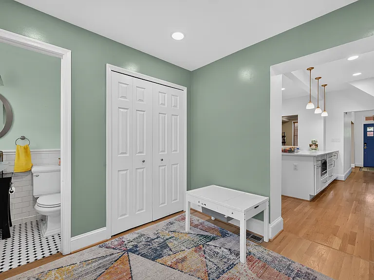 1308 F St NE — Photo 11