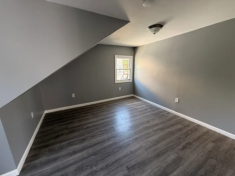 89-91 Tremont Ave #3 — Photo 2