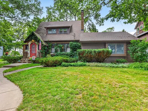 817 Spring St, Kaukauna, WI 54130