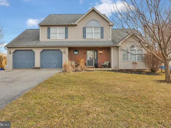 520 Golden Dr, Blandon, PA 19510