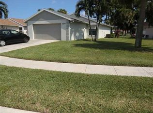 1214 Pine Sage Cir, West Palm Beach, FL 33409