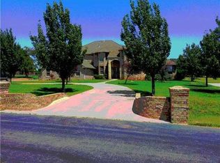 200 S Riverside Dr, Moore, OK 73160