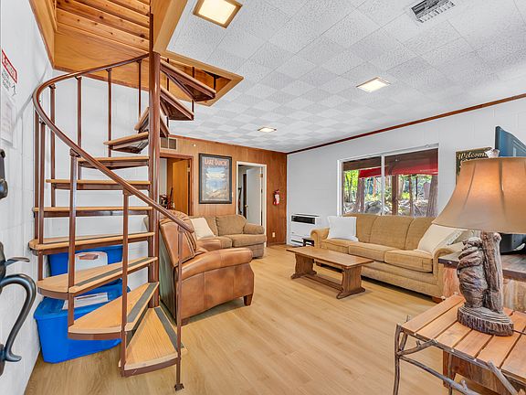 5th image of 5520 Sacramento Ave