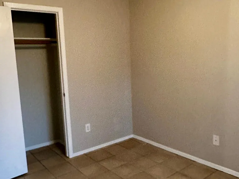 1585 Nichole Woods Dr — Photo 25