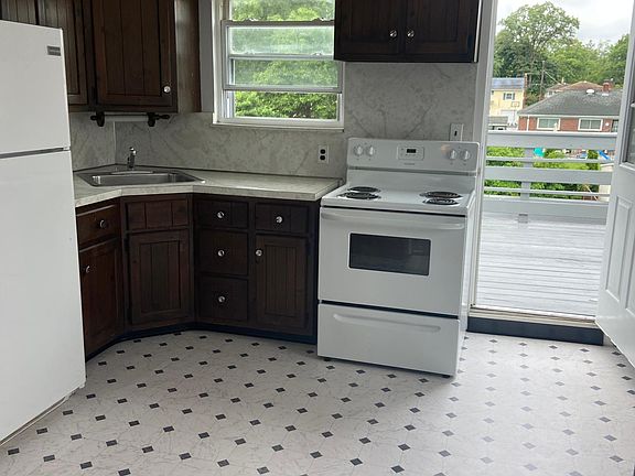 Eat in Kitchen