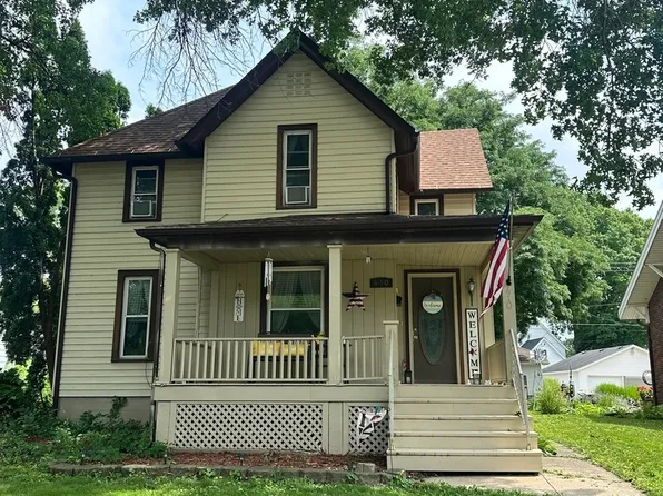 410 Broadway Ave, Sterling, IL 61081