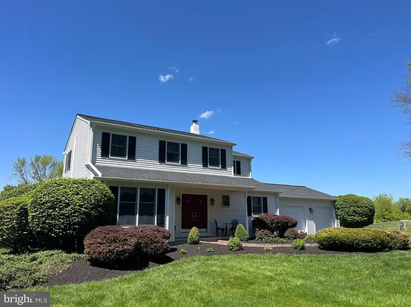 106 Surrey Ln, Harleysville, PA 19438