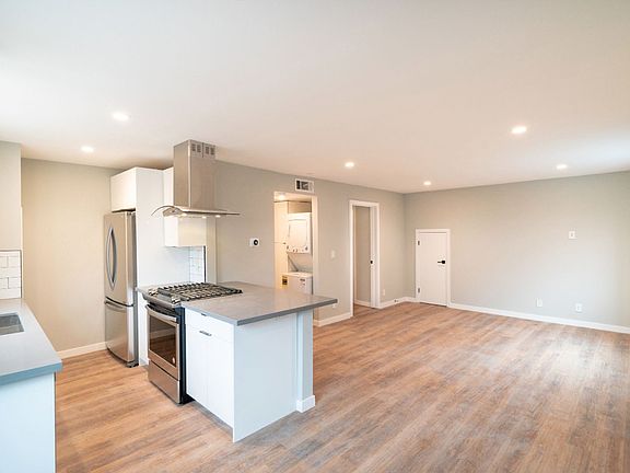 4th image of 5847 Willoughby Ave APT 5
