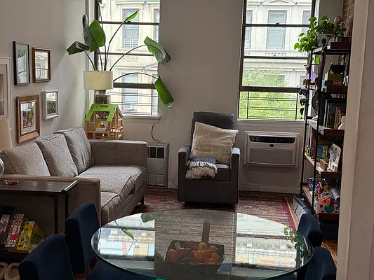 Rented by Joe Gotham LTD | media 25