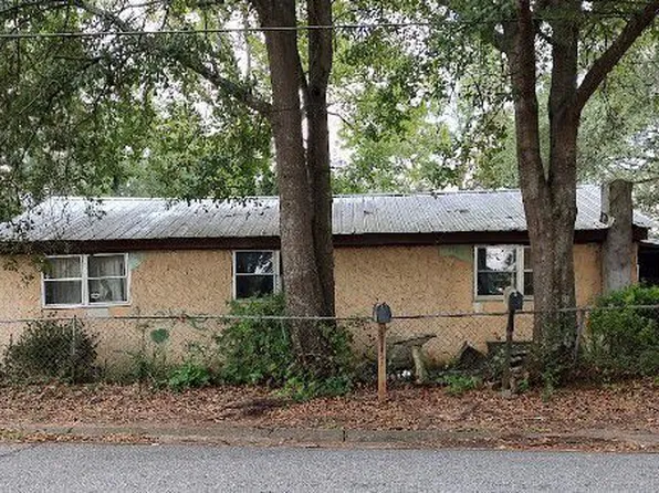 130 McKinley Dr, Athens, GA 30601