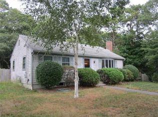 8 Calico Rd, West Yarmouth, MA 02673