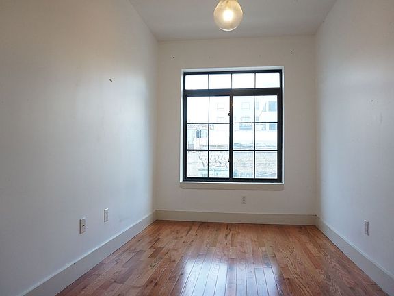 5th image of 218 Boerum St #2A