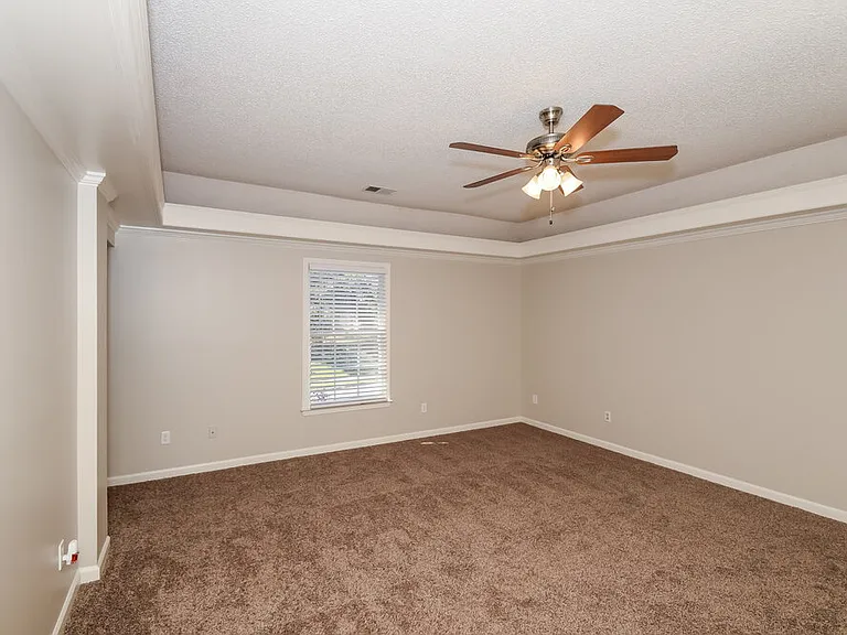 120 Shelley Renee Ln — Photo 9