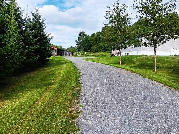 2nd image of 498 Hill Rd