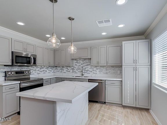 4th image of 3208 W Mclellan Boulevard W
