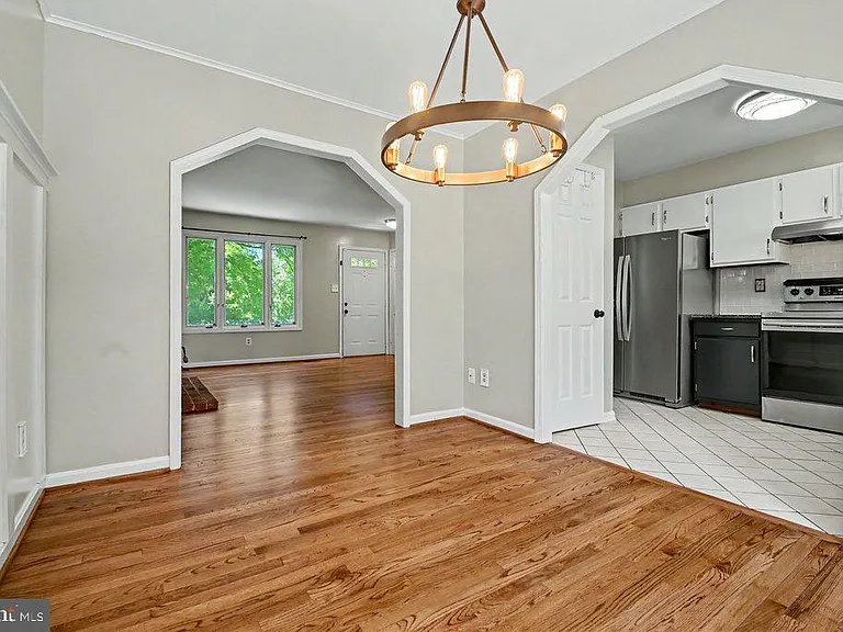 7804 Stafford Hill Ct — Photo 5