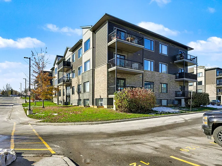 660 Garibaldi Ave — Photo 77
