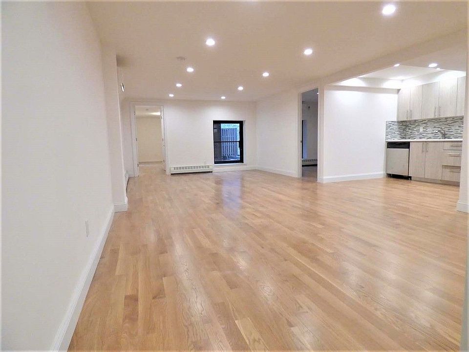 1st image of 218 E 14th St APT 2