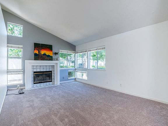 3rd image of 1460 Kelly Park Cir