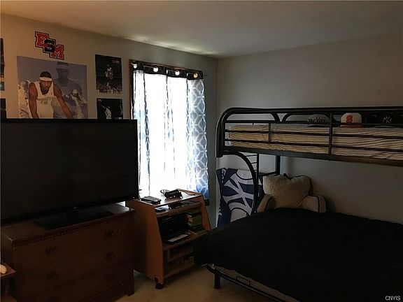 4th image of 5777 Mountain Laurel Dr