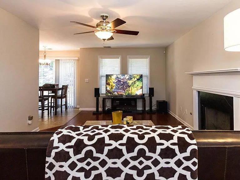 5653 Riverside Walk Dr — Photo 10