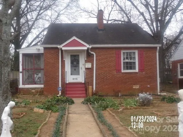 315 E Peterson Dr, Charlotte, NC 28217