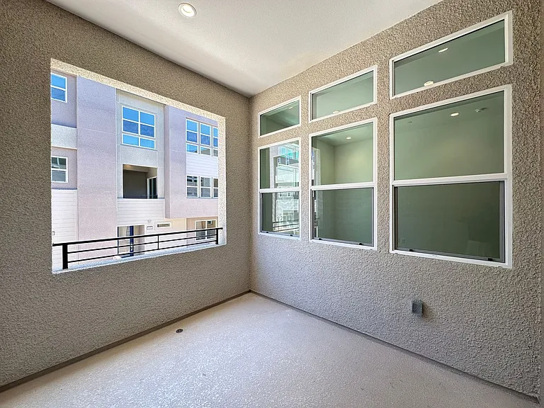 3331 Esker Ridge Ave — Photo 32