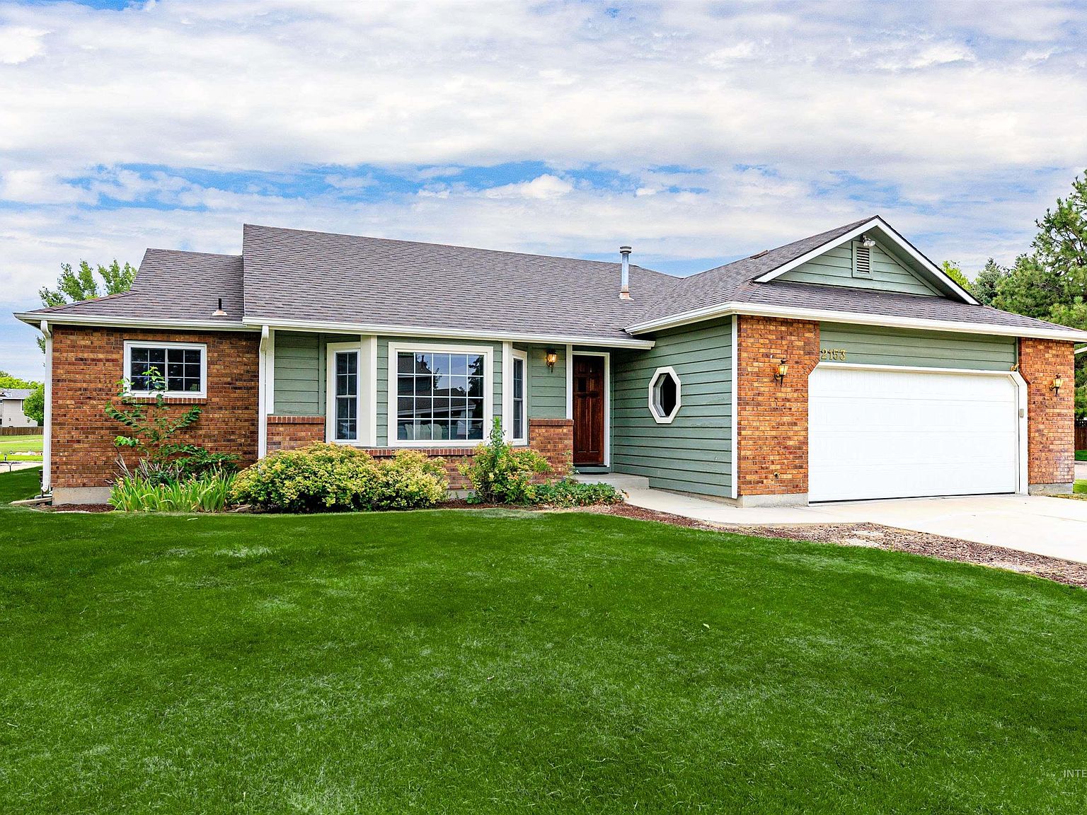 2153 N Turnberry Way