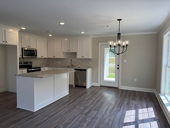 2nd image of 24 Jackson Square Dr