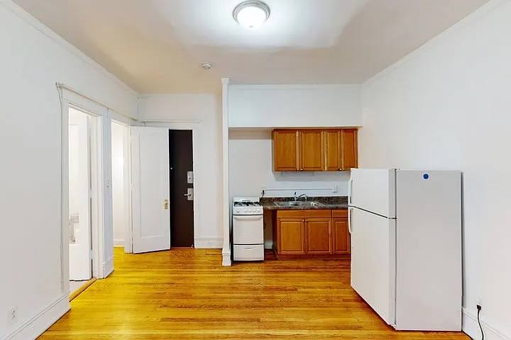 5474-5480 S. Hyde Park Boulevard — Photo 11