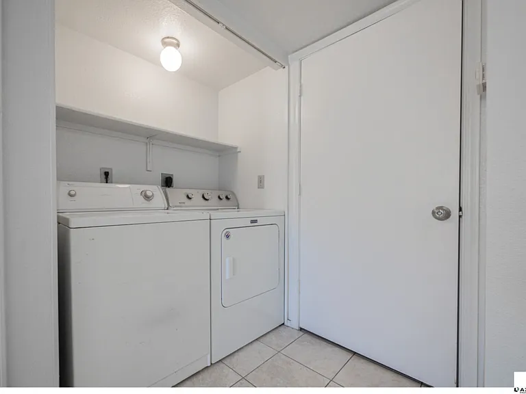 16033 N 25th St #102 — Photo 19