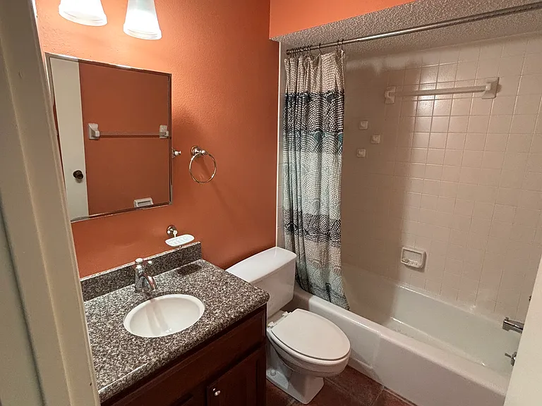 635 N Jefferson Ave #1 — Photo 7