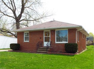 16 Eldred Ave, Bedford, OH 44146