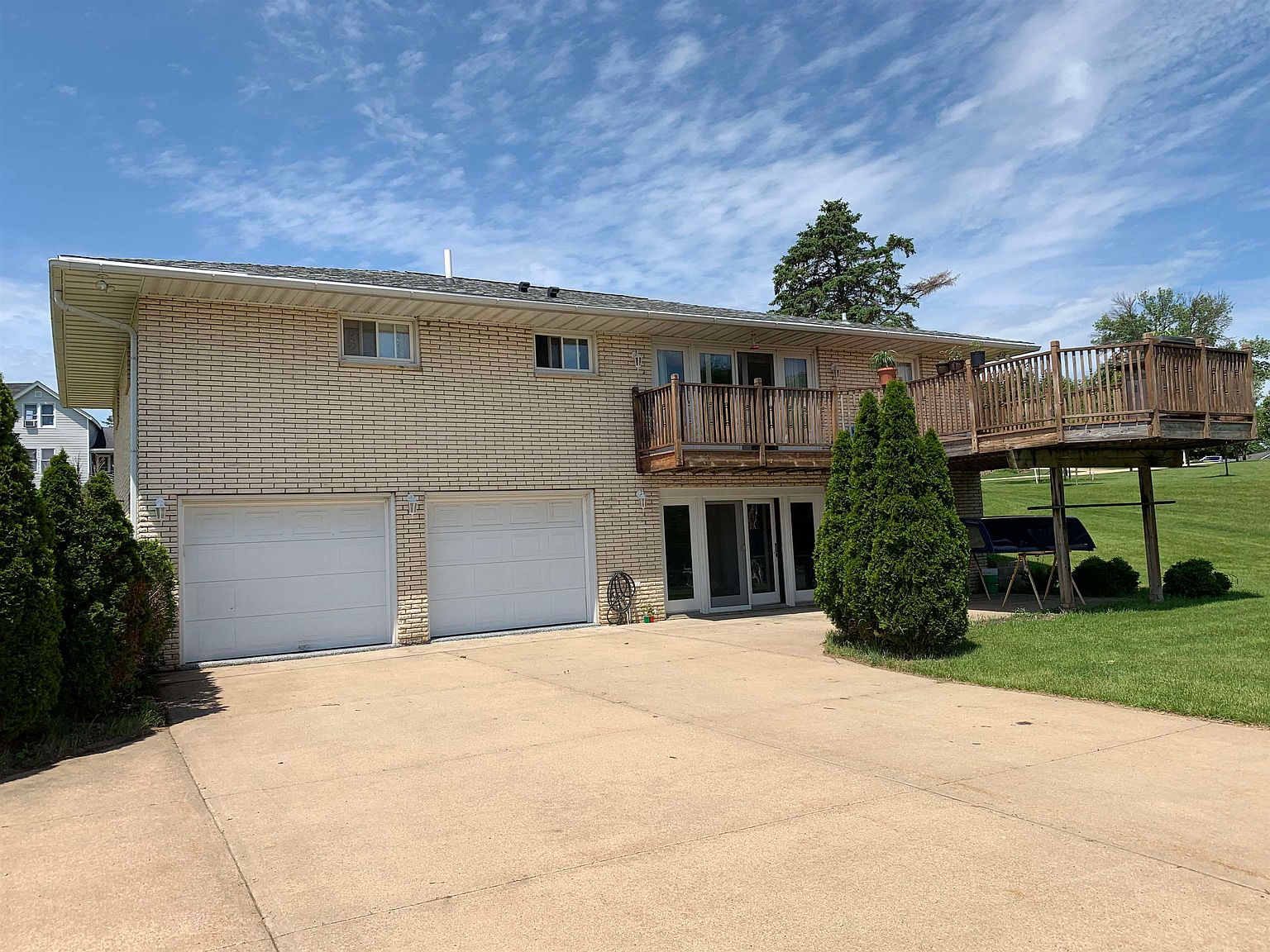 10065 Rio Vista Dr, Dubuque, IA 52001 Zillow