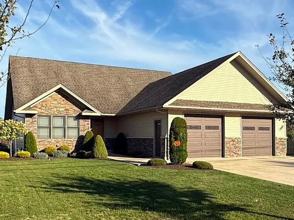 167 Siebert Rd, Lancaster, NY 14086