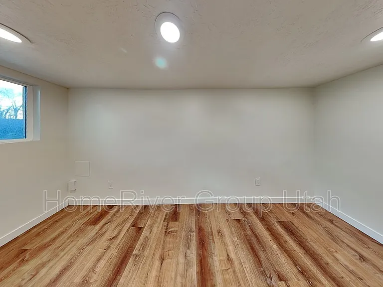 563 S Denver St #4 — Photo 6