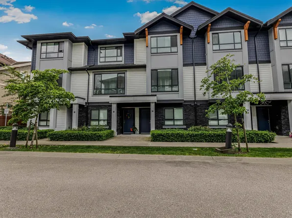 19704 55a Ave #26, Langley, BC V3A 3X1
