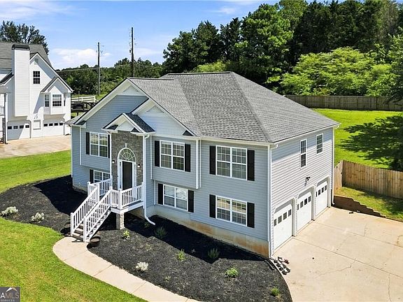 3rd image of 39 Dunleith Dr