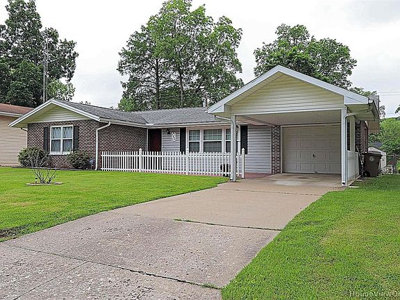 3rd image of 1545 Price Dr
