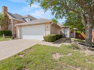 225 Juniper Ridge Ct, Desoto, TX 75115