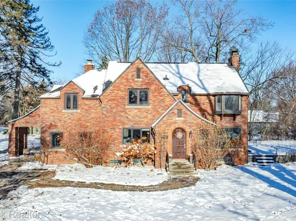 75 Hillsdale Rd, Bloomfield Hills, MI 48302