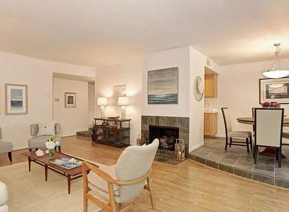 4th image of 521 Montana Ave APT 107