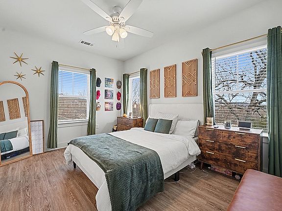 3rd image of 1821 W Mitchell St #2-704935