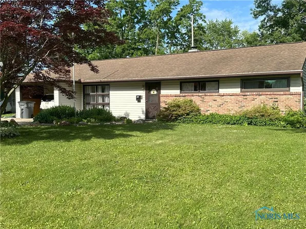 5916 E Benalex Dr, Toledo, OH 43612