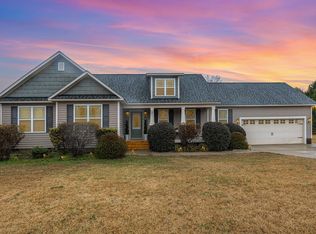 37 Blaze Ridge Dr, Smithfield, NC 27577