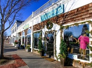 85 Jobs Ln, Southampton, NY 11968